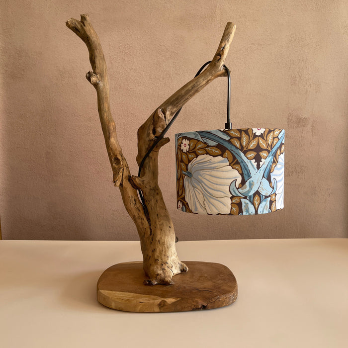 Duo floral et bois flotté