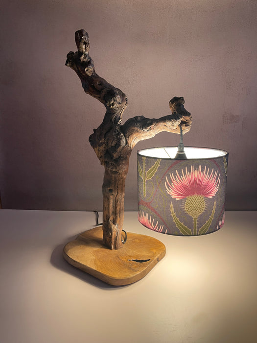 Duo floral et bois flotté