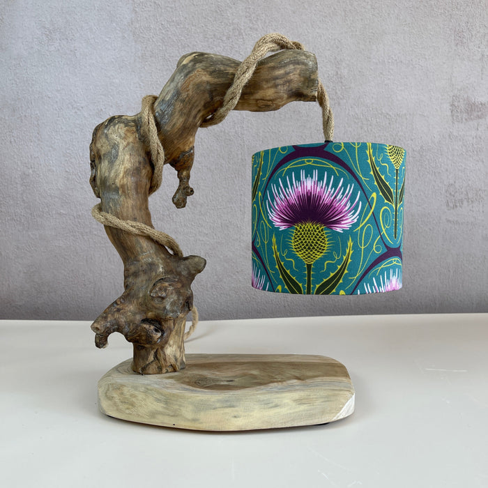 Duo floral et bois flotté