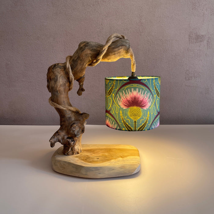 Duo floral et bois flotté